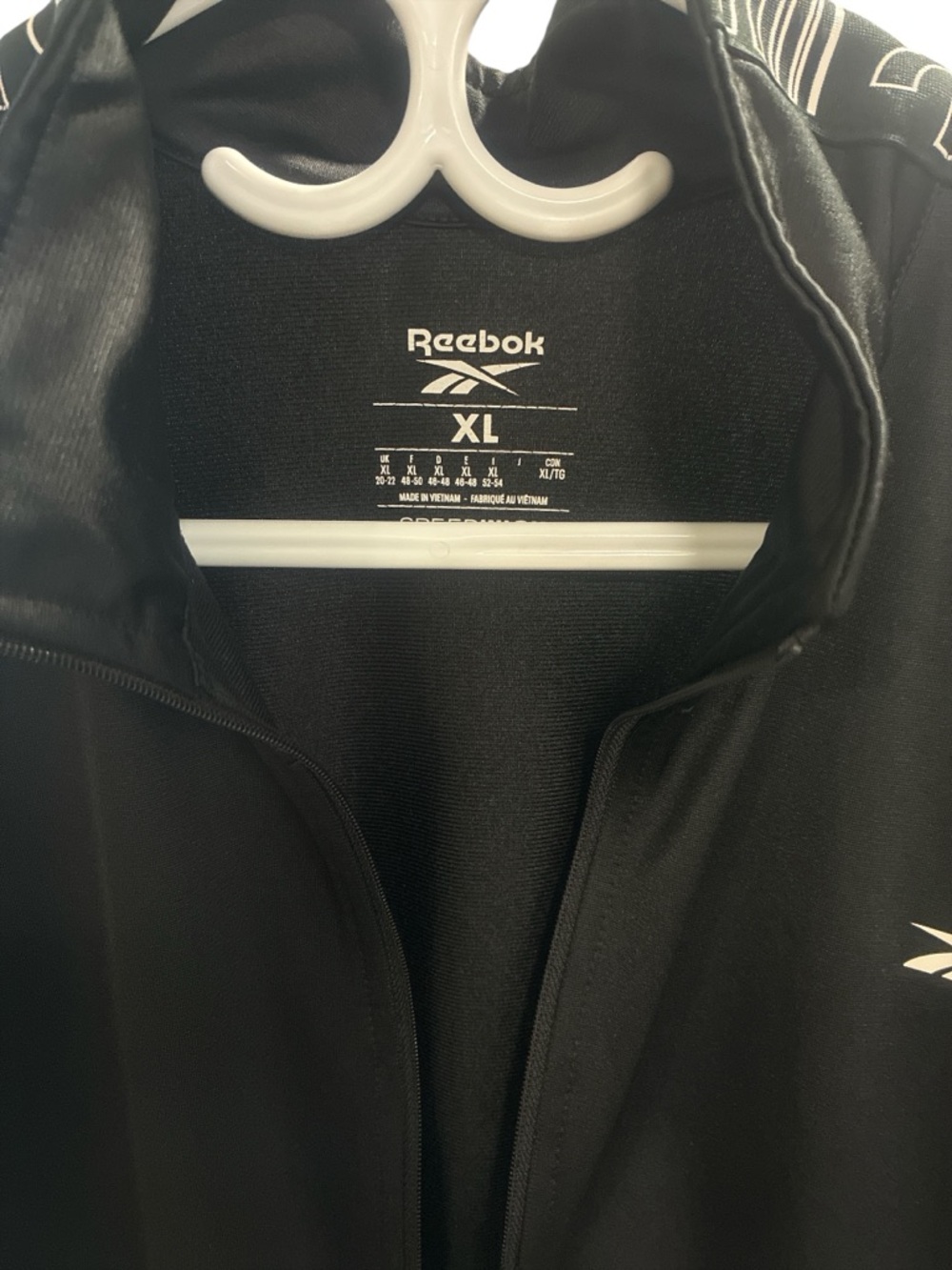 Reebok Cropped Jacket - Picture 3 of 4